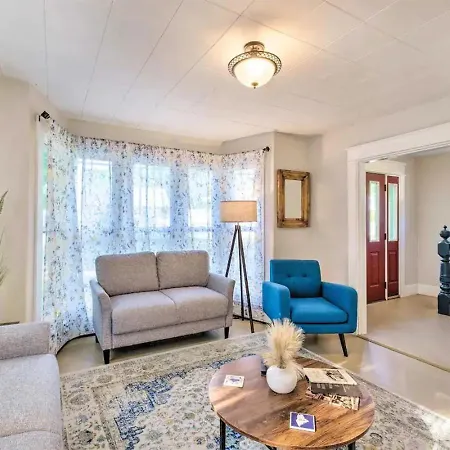 Charming Bingham Home Near Outdoor Adventure, Pet Friendly!